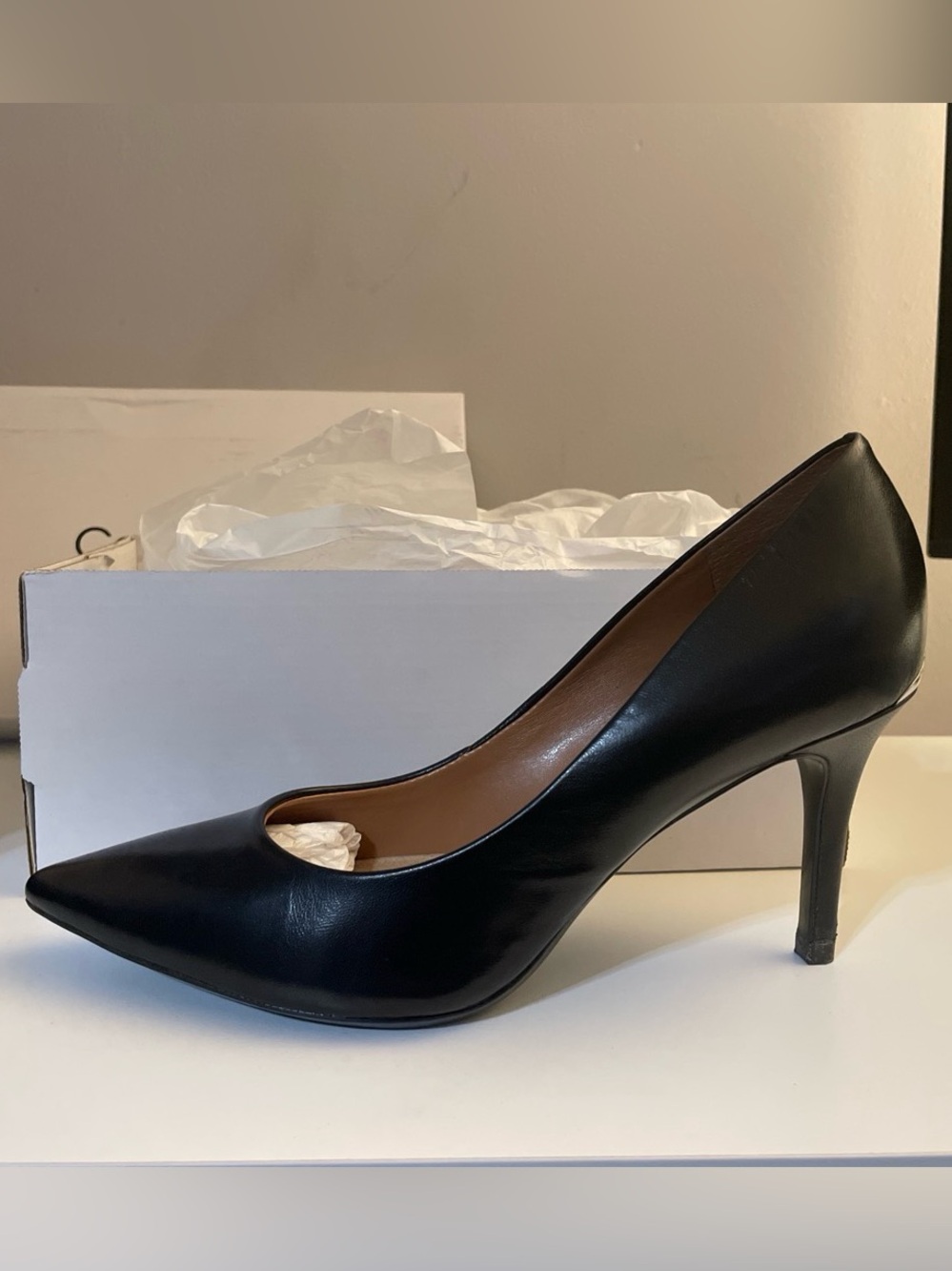Calvin Klein kcGayle Black Leather Pointed-Toe Pump